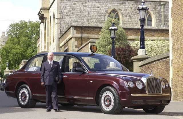 Bentley State Limousine (3).jpg